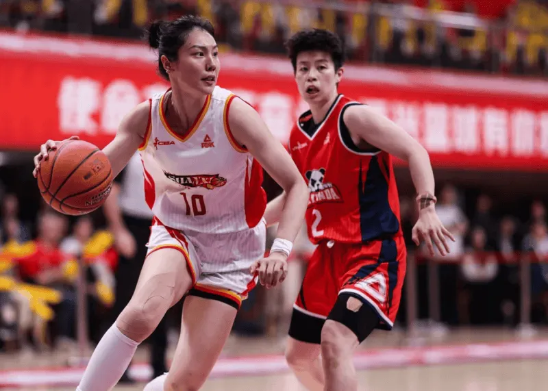 世界杯官方网站-WCBA总决赛G5:四川74-65战胜山西,获得WCBA冠军